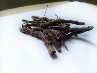 Dry roots or stem of Kutki – Picrorhiza kurroa is a powerful Ayurvedic herb used in treating diabetes.